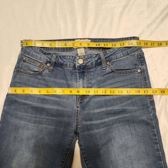 Alter'd State Frayed Hem Stretchy Skinny Jeans Juniors, Size 30/11 - Picture 3 of 6